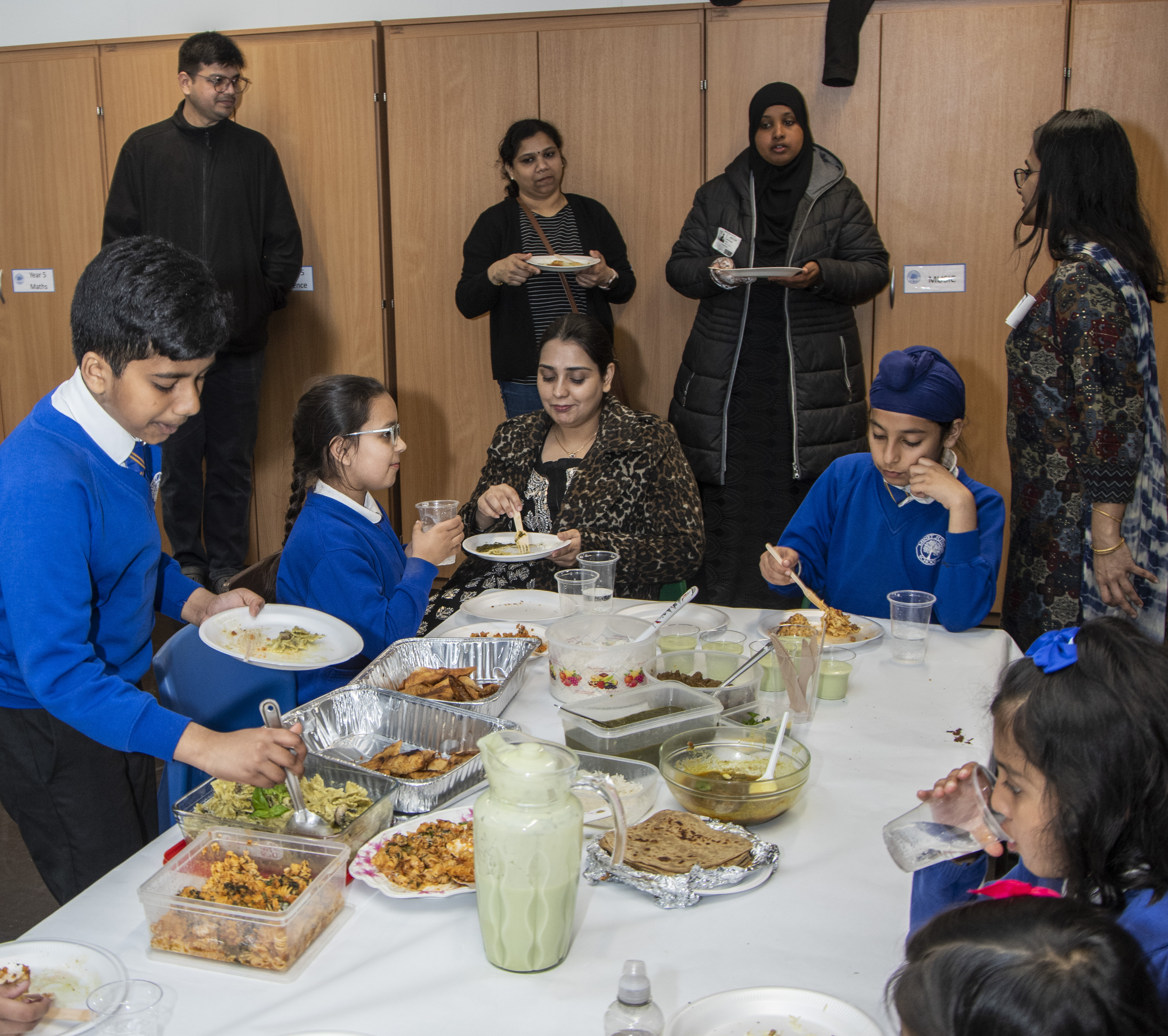 Minet Junior School Food Sharing Event 213